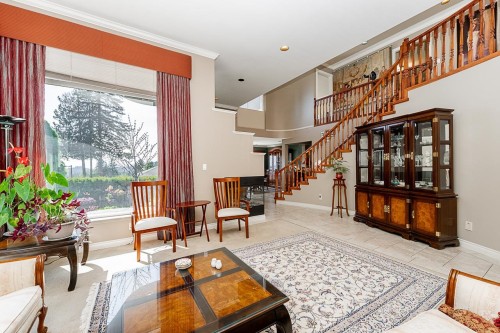 180 Osborne Road W, North Vancouver, BC 