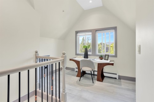 1008 24Th Avenue E, Vancouver, BC 