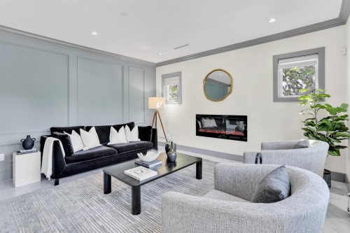 1008 24Th Avenue E, Vancouver, BC 