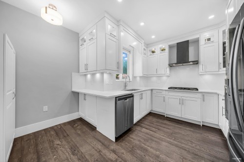 5488 Canada Way, Burnaby, BC 