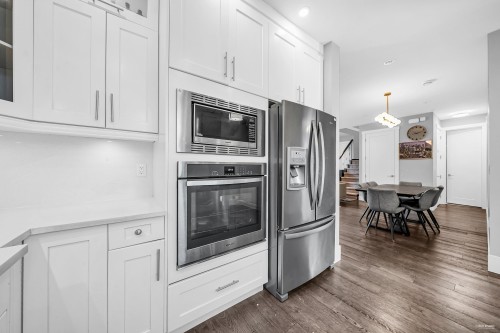 5488 Canada Way, Burnaby, BC 