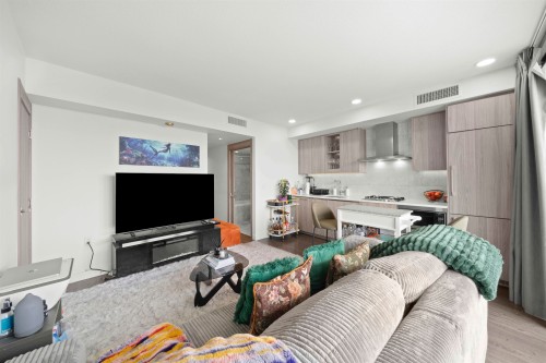 2304-89 Nelson Street, Vancouver, BC 