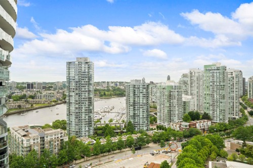 2304-89 Nelson Street, Vancouver, BC 