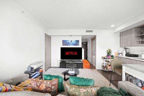 2304-89 Nelson Street, Vancouver, BC 