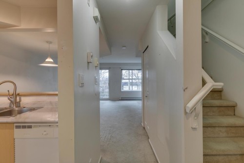 50-123 Seventh Street, New Westminster, BC 