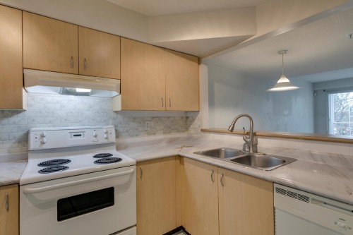 50-123 Seventh Street, New Westminster, BC 