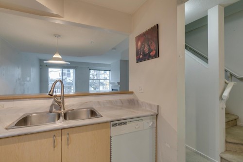 50-123 Seventh Street, New Westminster, BC 