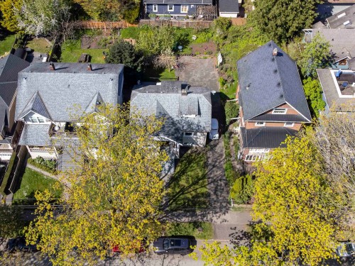 2325 8Th Avenue W, Vancouver, BC 