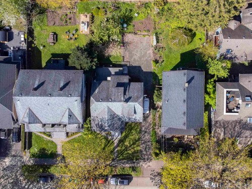 2325 8Th Avenue W, Vancouver, BC 