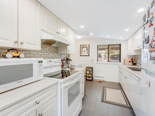 8132 Laval Place, Vancouver, BC 