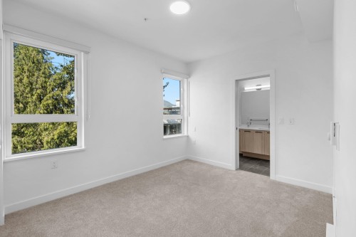 206-2002 St. George Street, Port Moody, BC 