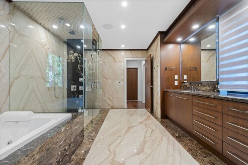 558 Glenross Road, West Vancouver, BC 