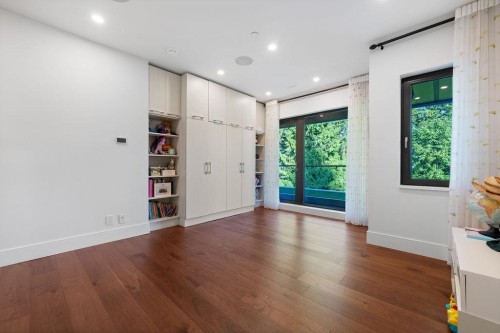 558 Glenross Road, West Vancouver, BC 