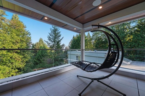 558 Glenross Road, West Vancouver, BC 