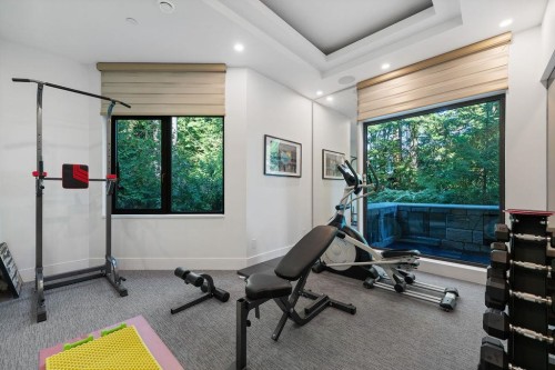 558 Glenross Road, West Vancouver, BC 