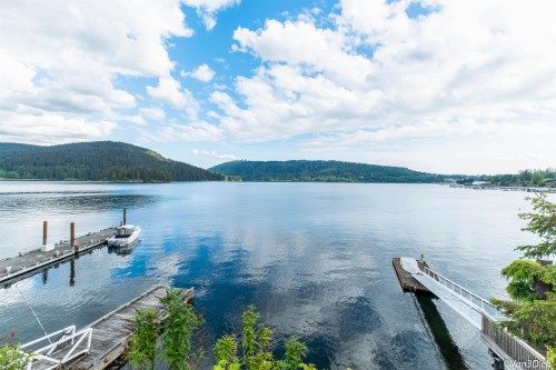 4541 Stonehaven Avenue  North Vancouver, BC V0V 0V0