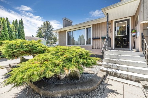 2715 Coast Meridian Road, Port Coquitlam, BC 
