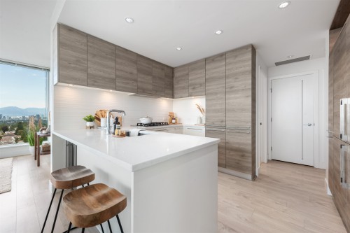 2310-7358 Edmonds Street, Burnaby, BC 