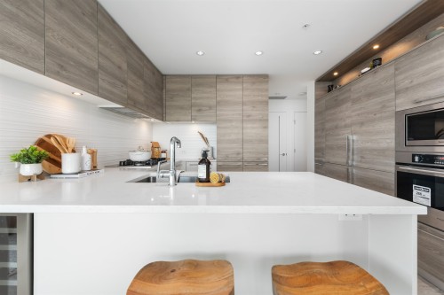 2310-7358 Edmonds Street, Burnaby, BC 