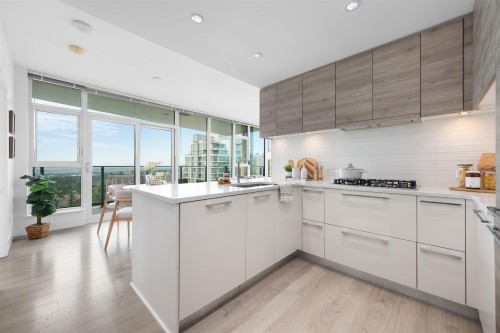 2310-7358 Edmonds Street, Burnaby, BC 