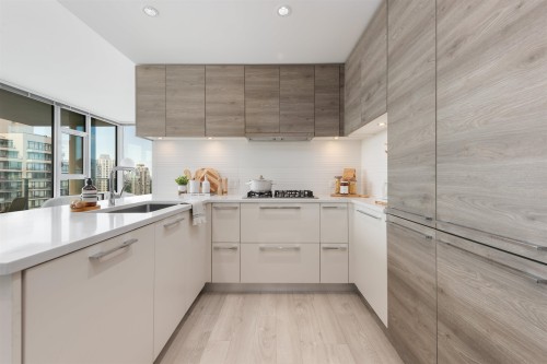 2310-7358 Edmonds Street, Burnaby, BC 