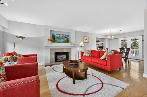 4938 Pioneer Avenue  Burnaby, BC V5G 3J4