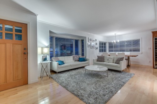 6431 Rosebery Avenue, West Vancouver, BC 