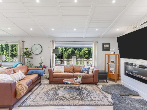 11870 248 Street, Maple Ridge, BC 