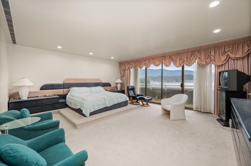 828 Beachview Drive, North Vancouver, BC 