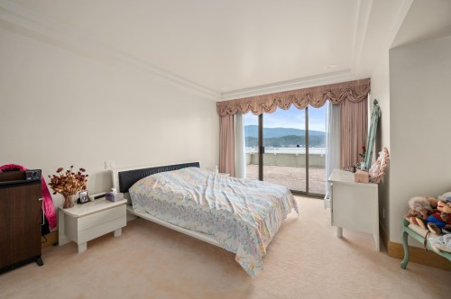 828 Beachview Drive, North Vancouver, BC 