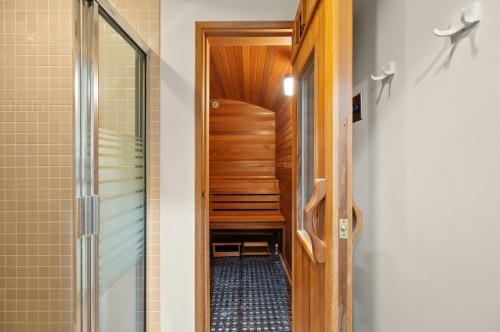 828 Beachview Drive, North Vancouver, BC 