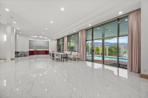 828 Beachview Drive, North Vancouver, BC 