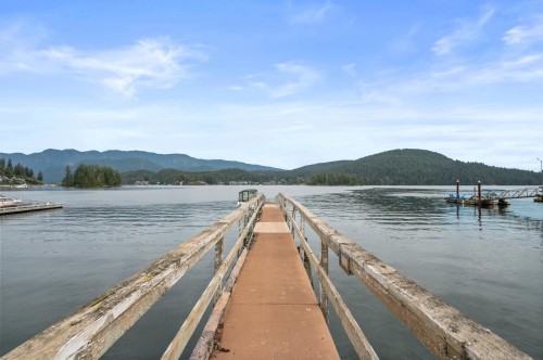 828 Beachview Drive, North Vancouver, BC 