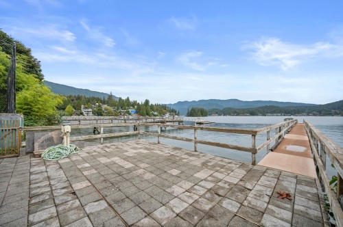 828 Beachview Drive, North Vancouver, BC 
