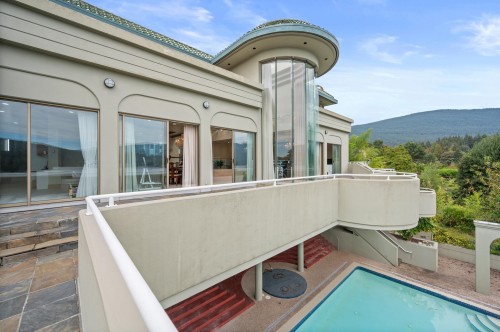 828 Beachview Drive, North Vancouver, BC 