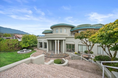 828 Beachview Drive, North Vancouver, BC 