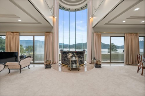 828 Beachview Drive, North Vancouver, BC 