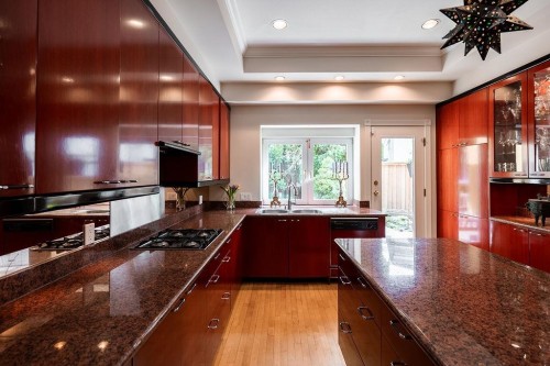 2635 Rosebery Avenue, West Vancouver, BC 