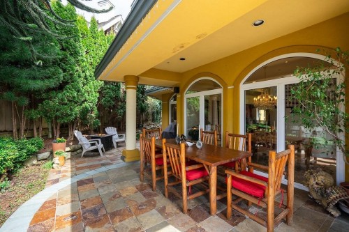 2635 Rosebery Avenue, West Vancouver, BC 