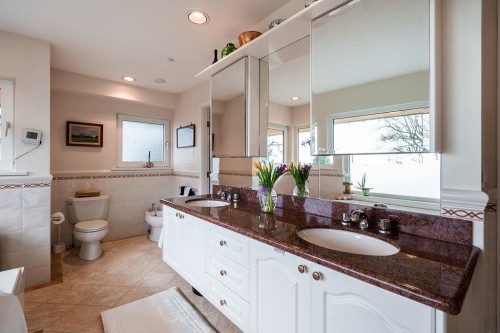 2635 Rosebery Avenue, West Vancouver, BC 