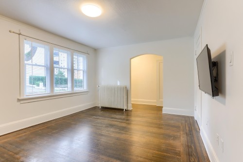 19-935 Jervis Street, Vancouver, BC 