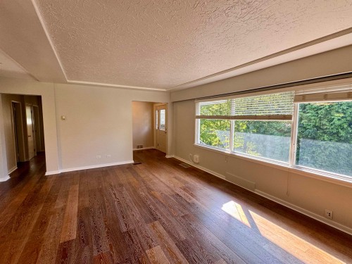 1395 Ottawa Avenue, West Vancouver, BC 