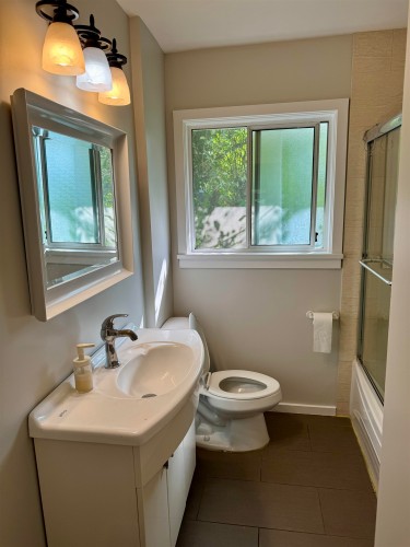 1395 Ottawa Avenue, West Vancouver, BC 