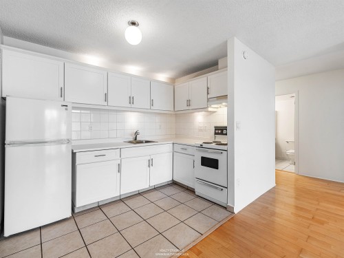 1605-145 St. Georges Avenue, North Vancouver, BC 