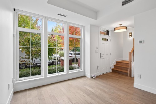 109-2070 Curling Road, North Vancouver, BC 