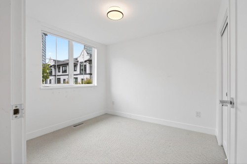 109-2070 Curling Road, North Vancouver, BC 