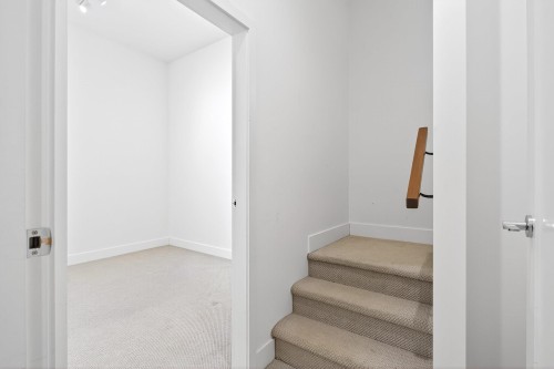 109-2070 Curling Road, North Vancouver, BC 