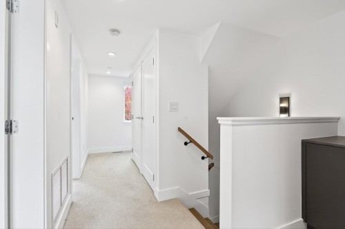 109-2070 Curling Road, North Vancouver, BC 