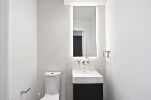 109-2070 Curling Road, North Vancouver, BC 