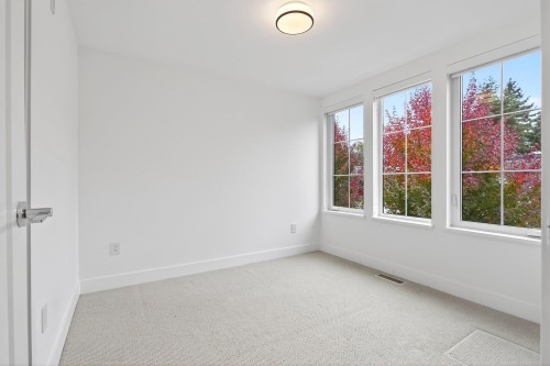 109-2070 Curling Road, North Vancouver, BC 